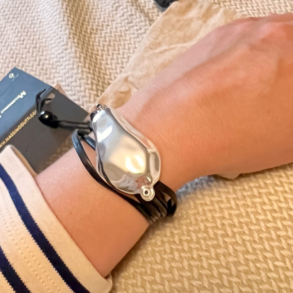 Massimo Dutti Leather Cord Bracelet with Silver Piece - Picture 4 of 4